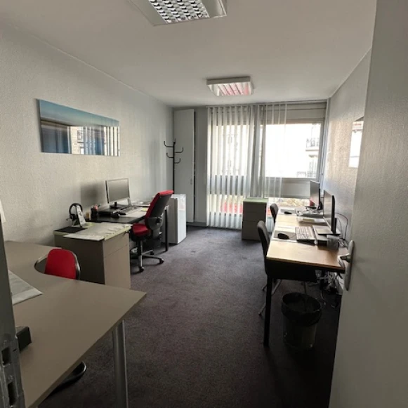 Espace indépendant 16 m² 4 postes Location bureau Avenue Foch Saint-Mandé 94160 - photo 3