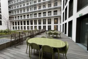 Open Space - 75010 - 5 postes - 240€