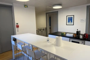 Bureau privé - 75009 - 15 postes - 8000€