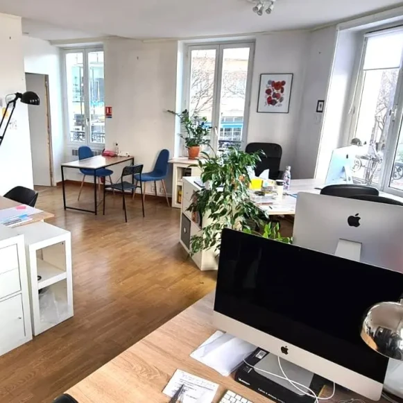 Espace indépendant 35 m² 8 postes Coworking Rue de l'Armorique Paris 75015 - photo 1