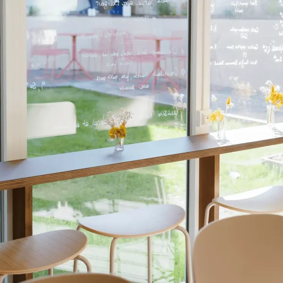 Bureau privé 14 m² 3 postes Coworking Rue Turenne Bordeaux 33000 - photo 1