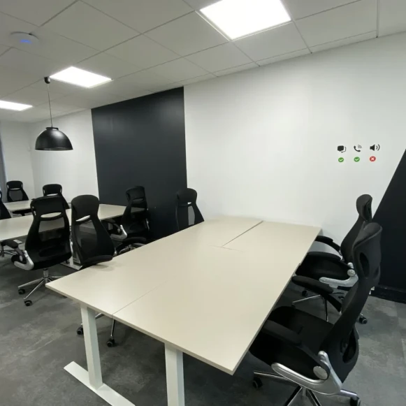 Bureau privé 70 m² 12 postes Location bureau Rue de Charenton Paris 75012 - photo 1