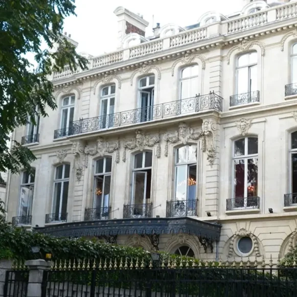 Bureau privé 11 m² 3 postes Location bureau Avenue Franklin Delano Roosevelt Paris 75008 - photo 9