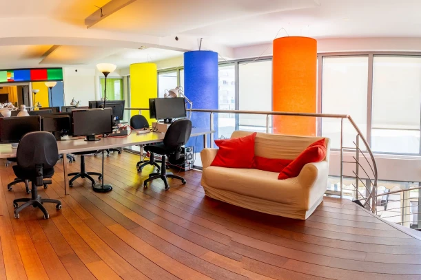 Open Space - 67100 - 1 poste - 199€