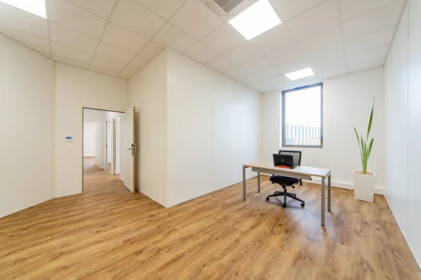 Bureau privé - 93290 - 4 postes - 1500€