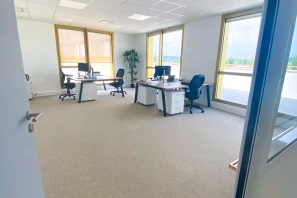 Bureau privé - 69570 - 2 postes - 829€