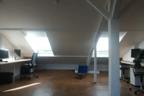 Open Space - 75018 - 4 postes - 250€