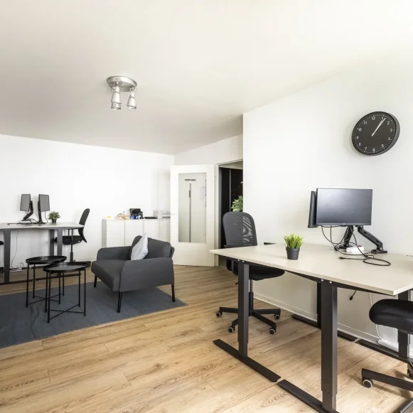 Espace indépendant 55 m² 6 postes Coworking Rue du Faubourg Saint-Antoine Paris 75012 - photo 1