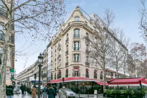 Bureau privé - 75008 - 3 postes - 2200€