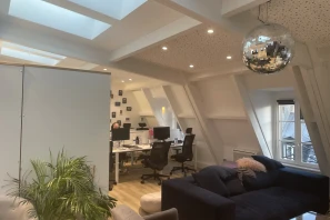 Open Space - 75010 - 12 postes - 500€