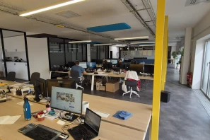 Bureau privé - 33130 - 2 postes - 600€