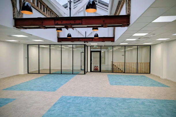 Espace indépendant - 75010 - 56 postes - 39200€