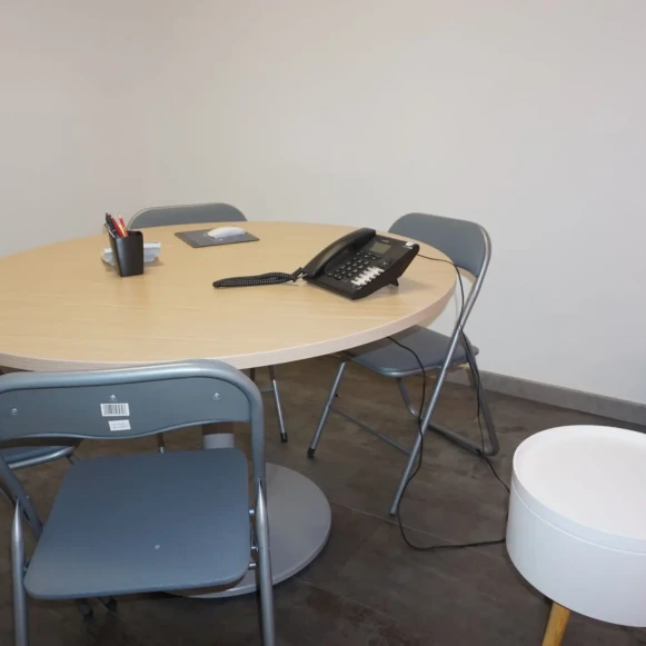 Open Space  1 poste Coworking Rue Montpensier Pau 64000 - photo 6