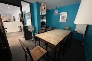 Open Space - 75010 - 4 postes - 325€