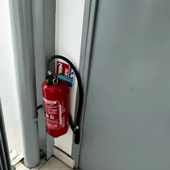 Bureau privé 32 m² 6 postes Location bureau Avenue Blaise Pascal Morangis 91420 - photo 8