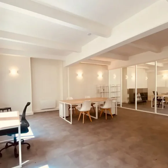 Espace indépendant 75 m² 12 postes Location bureau Rue Marcadet Paris 75018 - photo 1