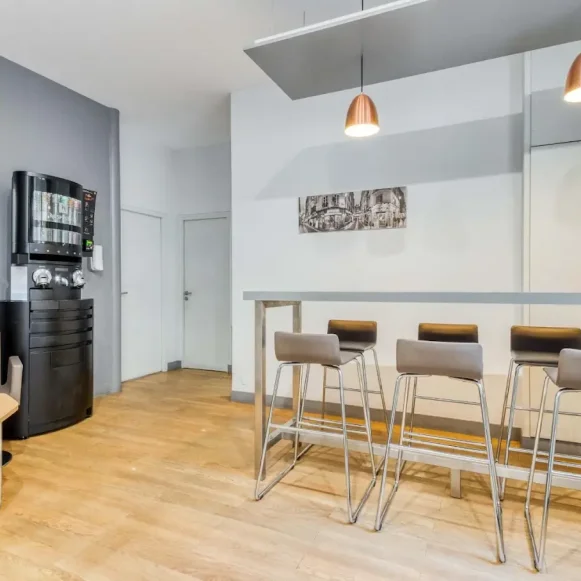 Bureau privé 14 m² 4 postes Coworking Boulevard Haussmann Paris 75008 - photo 7