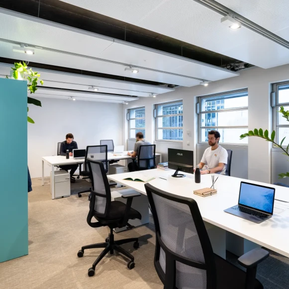 Bureau privé 52 m² 14 postes Location bureau Boulevard Voltaire Paris 75011 - photo 2