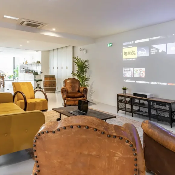 Open Space  16 postes Coworking Rue des Cordeliers Bordeaux 33000 - photo 4