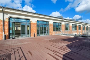 Bureau privé - 92110 - 76 postes - 42788€