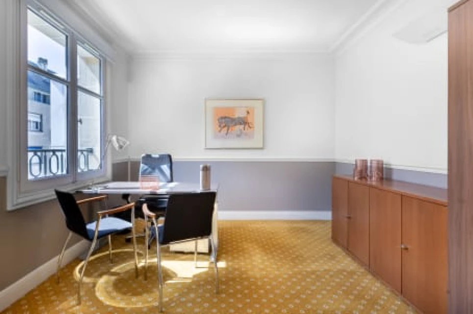 Signature - Paris, Georges V Bassano