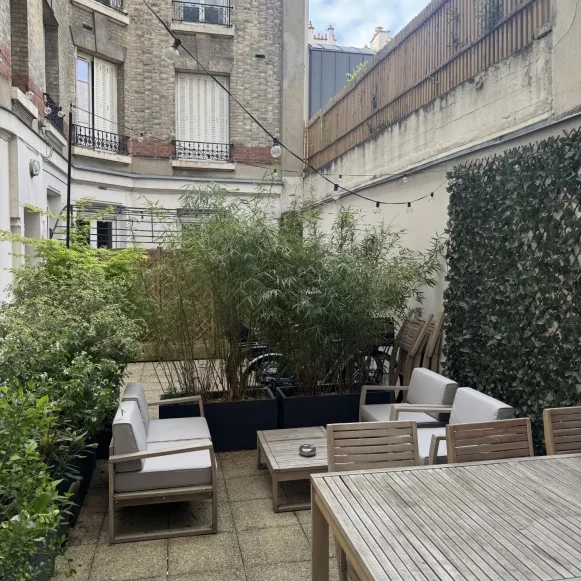 Espace indépendant 80 m² 8 postes Location bureau Rue Jonquoy Paris 75014 - photo 1