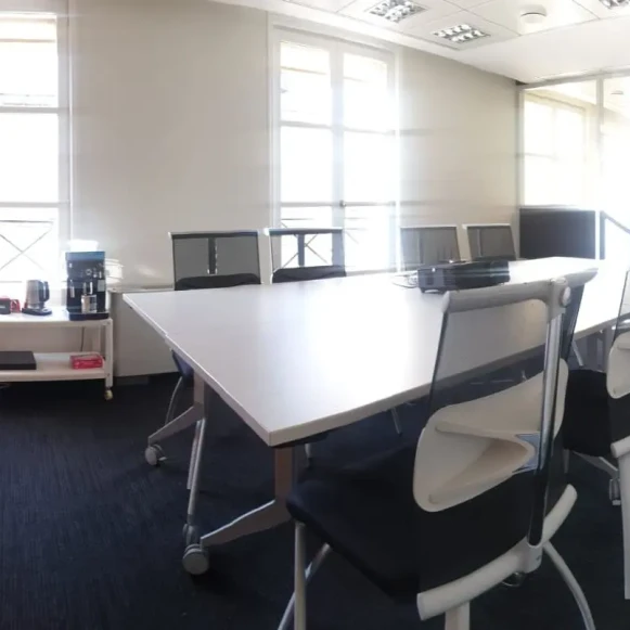 Bureau privé 40 m² 8 postes Coworking Rue Cambon Paris 75001 - photo 1