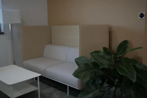 Open Space - 67720 - 8 postes - 200€