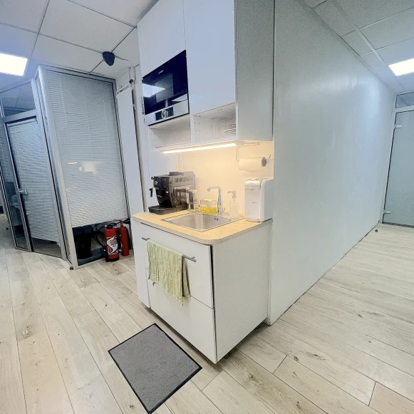 Bureau privé 16 m² 5 postes Coworking Boulevard Pasteur Paris 75015 - photo 6