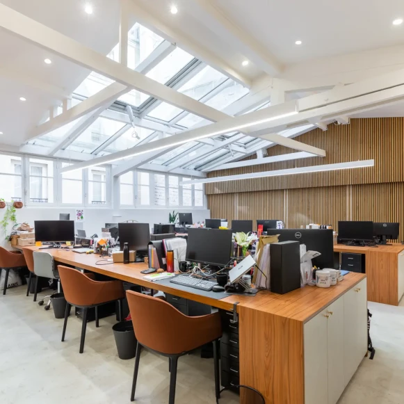 Espace indépendant 140 m² 24 postes Location bureau Rue de Laborde Paris 75008 - photo 1