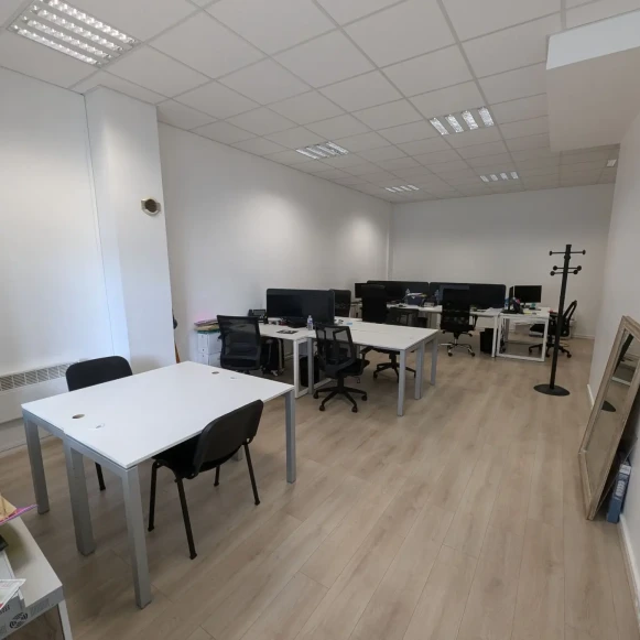 Bureau privé 50 m² 12 postes Location bureau Quai de la Loire Paris 75019 - photo 15