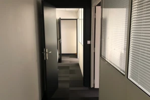 Bureau privé - 69009 - 8 postes - 1300€