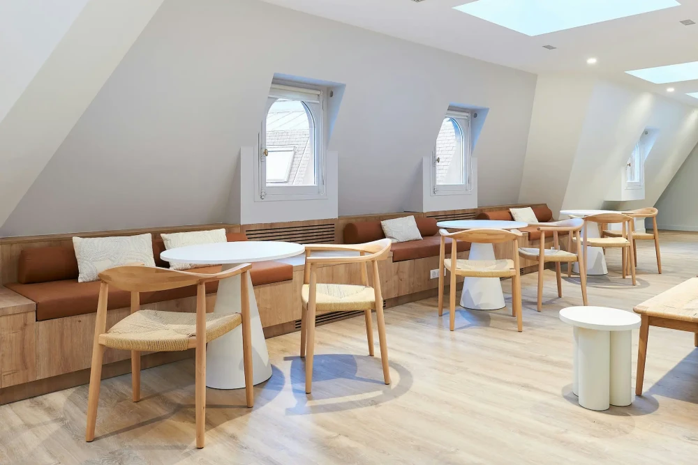 Espace indépendant - 75009 - 36 postes - 30500€