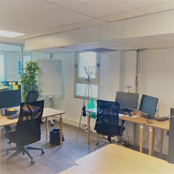 Bureau privé 35 m² 8 postes Coworking Rue Cardinet Paris 75017 - photo 4