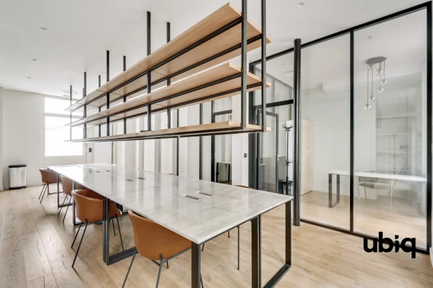 Espace indépendant - 75008 - 12 postes - 8500€