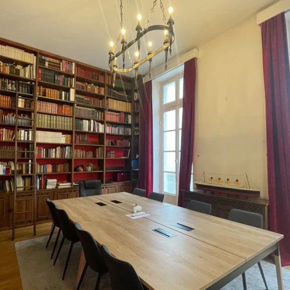 Bureau privé 40 m² 10 postes Coworking Rue du Chêne d'Aron Nantes 44000 - photo 1