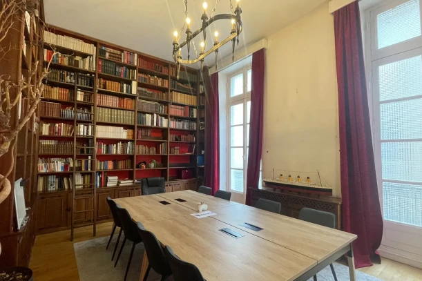 Bureau privé - 44000 - 10 postes - 249€