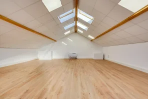 Espace indépendant - 92240 - 30 postes - 4485€