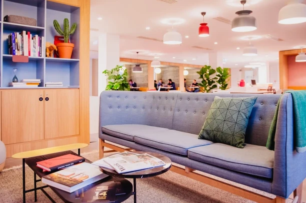 Bureau privé - 75008 - 7 postes - 6270€