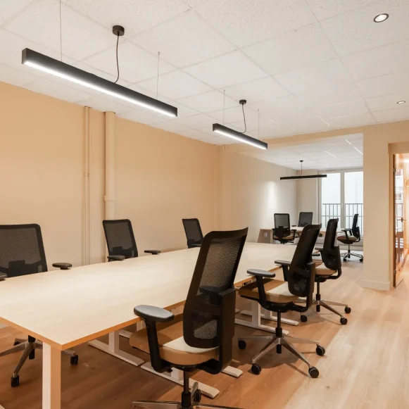 Espace indépendant 200 m² 31 postes Location bureau Rue de Montmorency Paris 75003 - photo 6