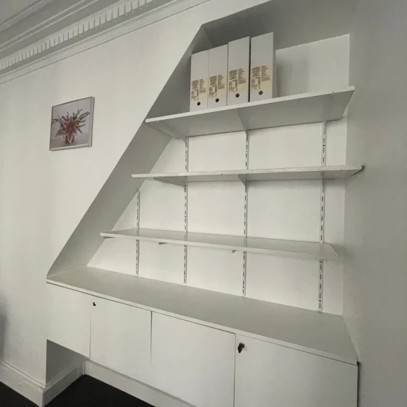 Espace indépendant 15 m² 3 postes Location bureau Rue Coquillière Paris 75001 - photo 4