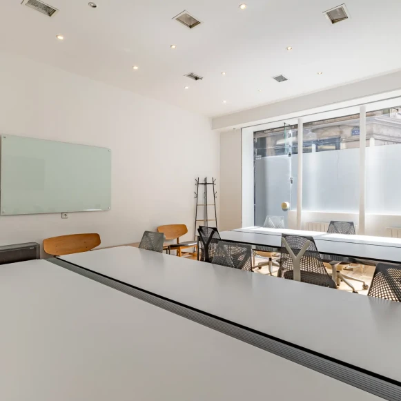 Espace indépendant 40 m² 12 postes Location bureau Rue de Cléry Paris 75002 - photo 6