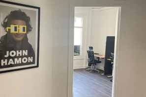 Open Space - 75008 - 3 postes - 450€