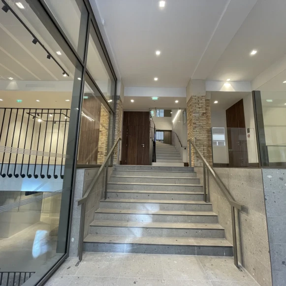 Bureau privé 200 m² 30 postes Location bureau Cité Paradis Paris 75010 - photo 12