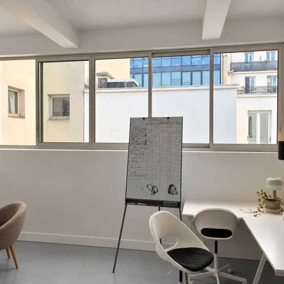 Espace indépendant 48 m² 7 postes Coworking Rue de Charonne Paris 75011 - photo 2