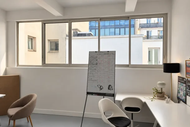 Espace indépendant - 75011 - 7 postes - 1300€