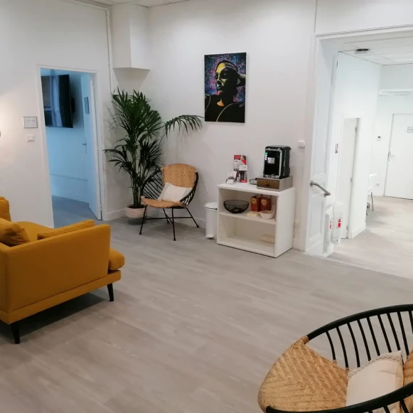 Bureau privé 13 m² 2 postes Location bureau Rue de la Bourse Lyon 69002 - photo 4