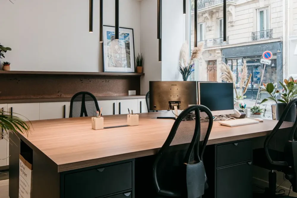 Espace indépendant - 75011 - 8 postes - 3500€