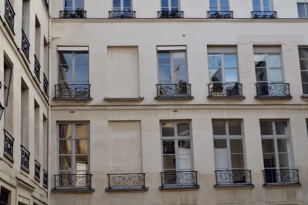 Espace indépendant - 75004 - 3 postes - 2000€