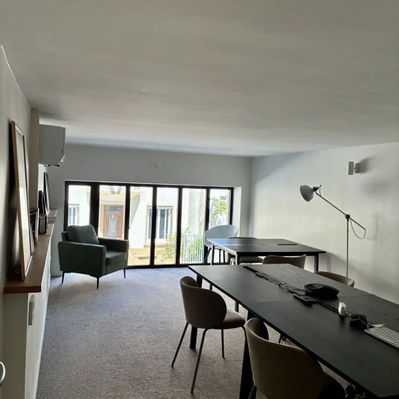Bureau privé 25 m² 8 postes Location bureau Rue d'Arménie Lyon 69003 - photo 3